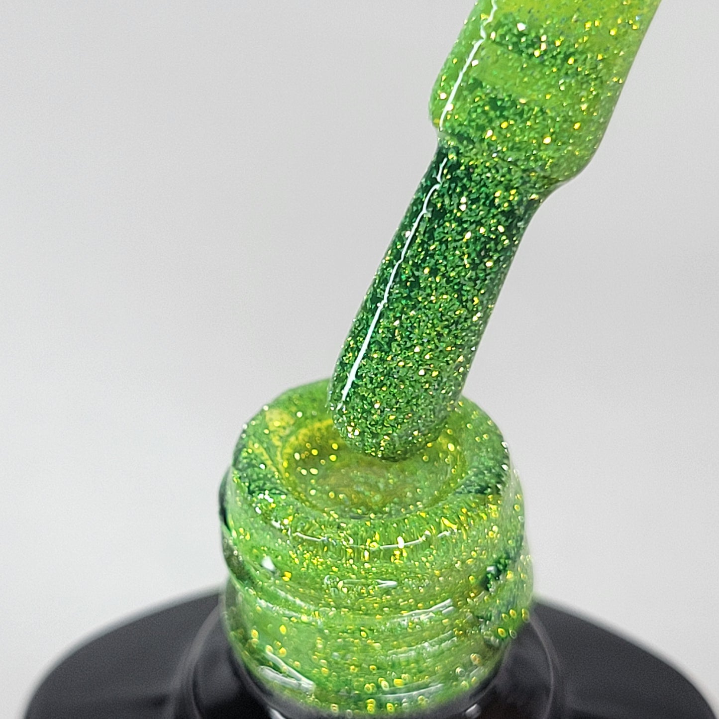 Gel Polish G31 Diamond Neon Glow